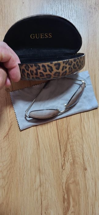 Guess слънчеви очила