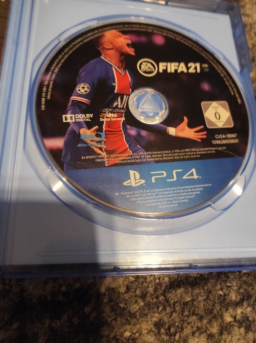 CD PS4 cu FIFA 21