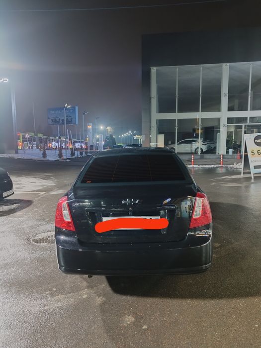 Gentra (Lacetti) sotiladi.