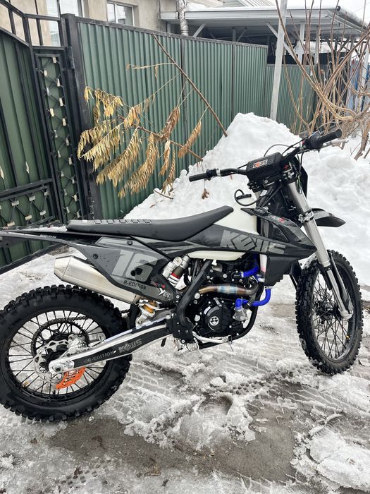 Мотоцикл эндуро 300 кубов