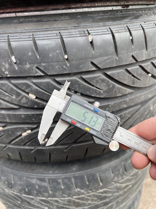 215/40/17 2 броя гуми Hankook