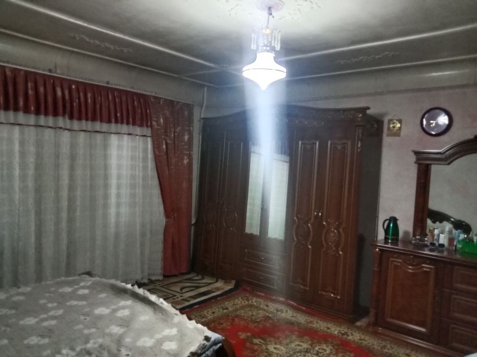 Ховли сотилади 4.5 сотиг 6 хона