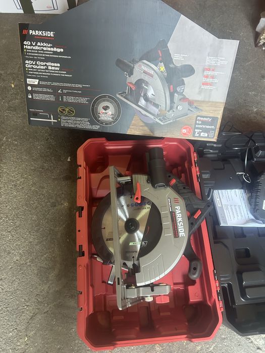 Circular cu 2 acumulatori