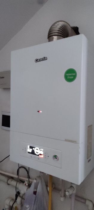 Casela Dvuxkonturniy kotel Gazoviy Kotyol sklad Optom Rassrochka Kotel