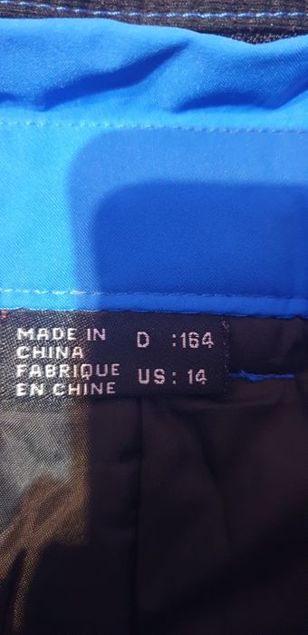Vand pantaloni de ski, firma kiltec, pt băieți sau fete.