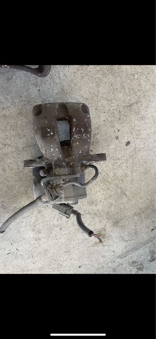 Etrier spate Volkswagen Passat b6 / cc stanga / dreapta