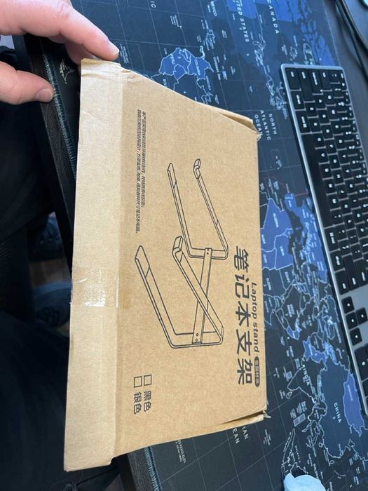 стойка за лаптоп