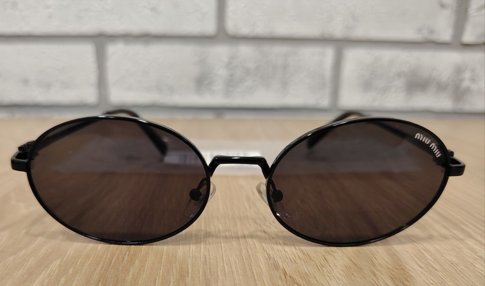 Продам новые солнцезащитные очки в упаковке