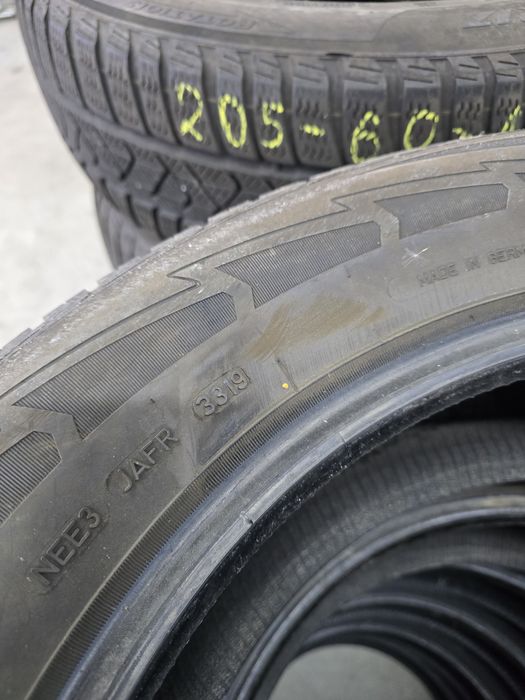 2 Броя 215/65/17 Goodyear 5,2mm