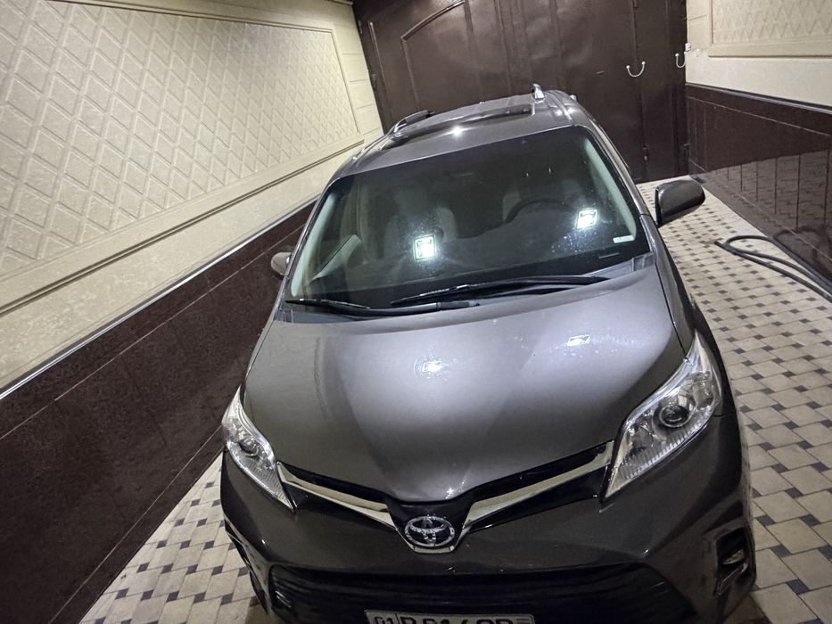 TOYOTASienna avto
