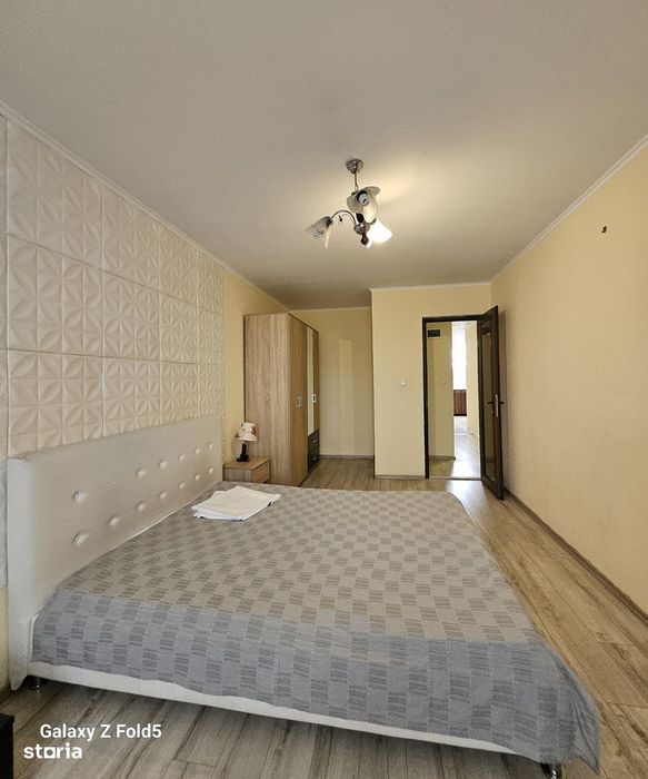 Apartament cu 3 camere de închiriat – zona Rogerius, Oradea