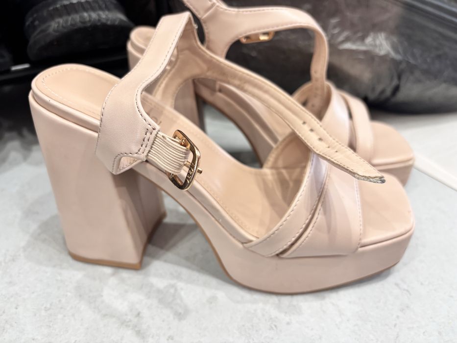 Летние босоножки