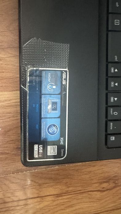 Ноутбук ASUS  в отлисном состоянии