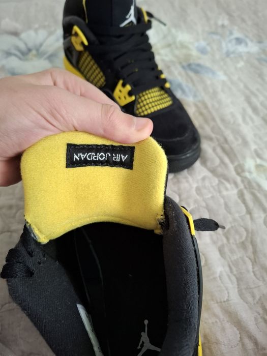 Jordan 4 Yellow Tunder originali