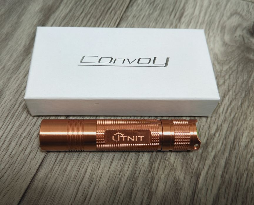 Фонари Convoy, медь, нержавеющая сталь.