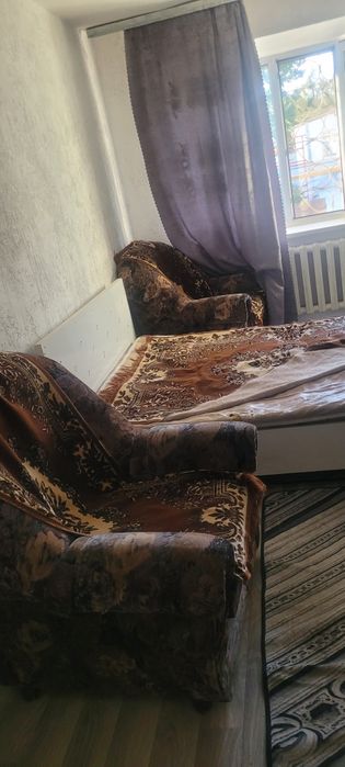 Отдам бесплатно диван