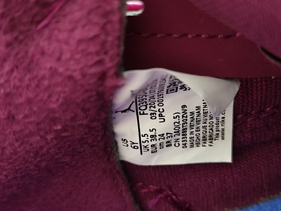 De vînzare Nike Air JORDAN 4