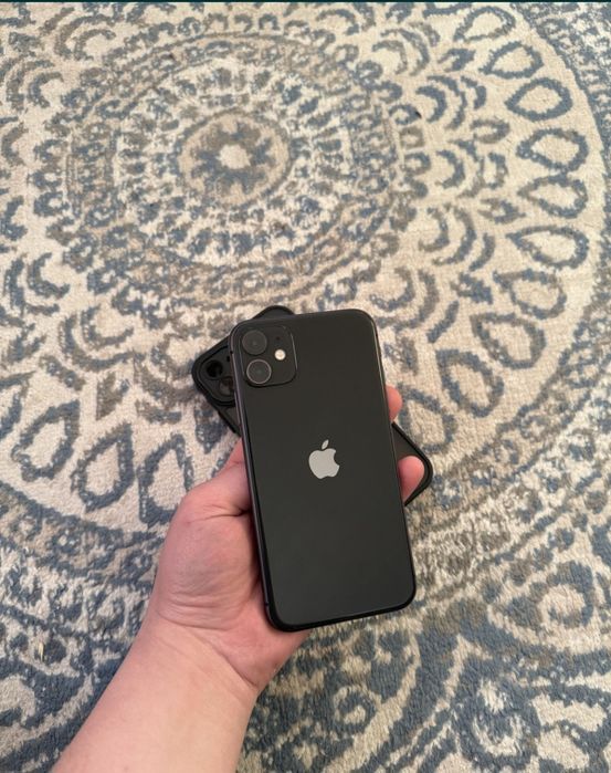Продам айфон 11 идеальный