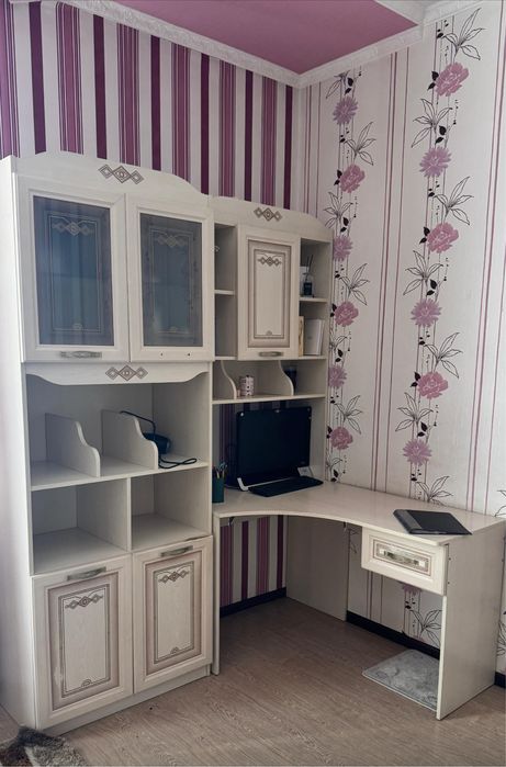 Продается спальный гарнитур