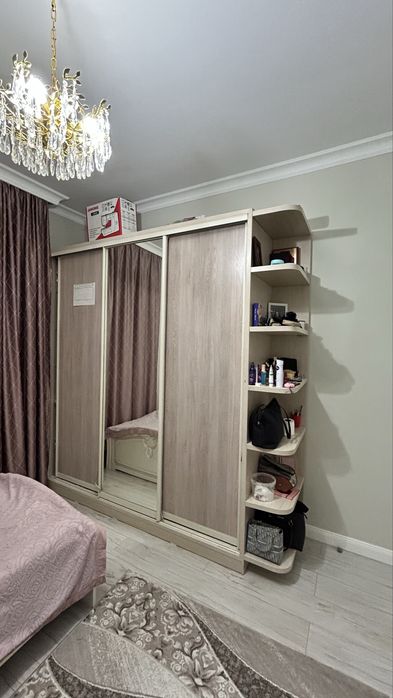 Продам два шкафа-купе