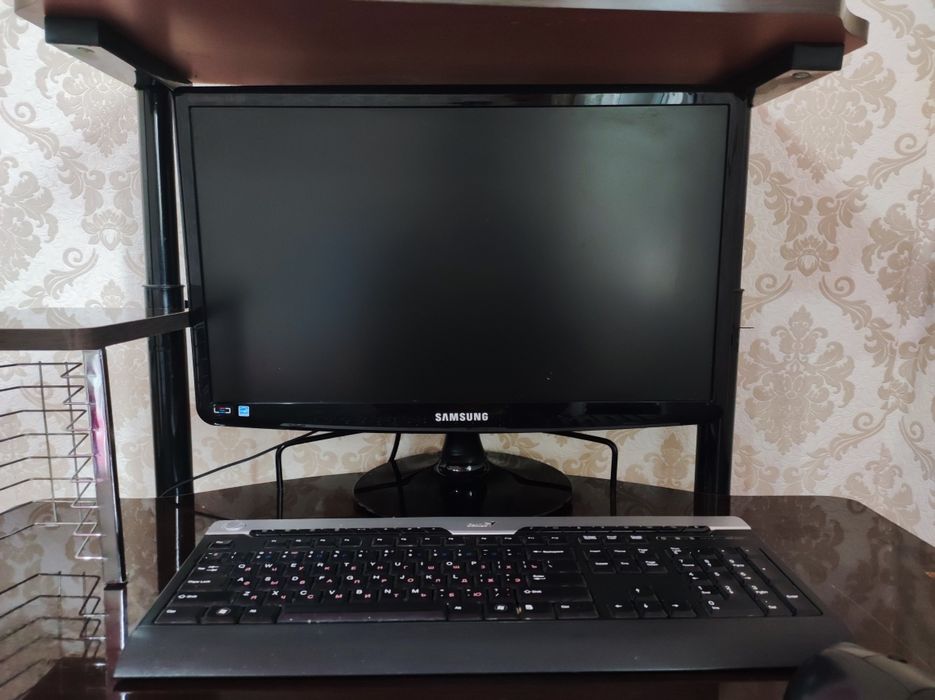 СРОЧНО продается настольный компьютер