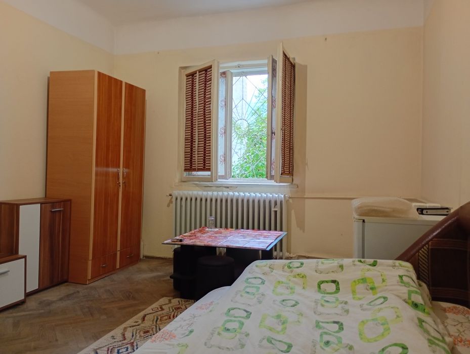 Vănd garsoniera  o camera