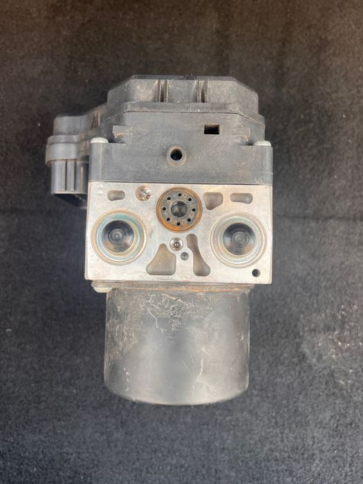 ABS помпа за Mitsubishi L200