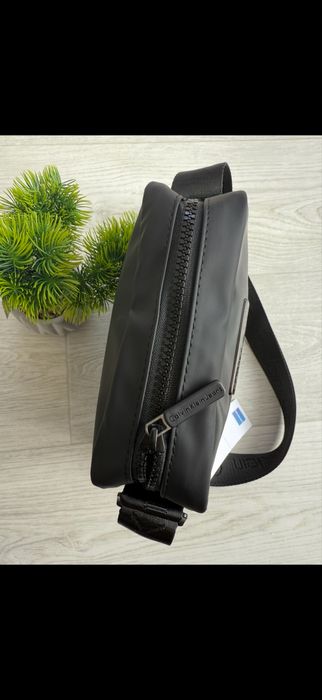 чантичка/месинджър Calvin Klein Jeans