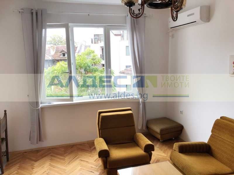 Дава се под наем Двустаен апартамент в София, Център - 54 кв.м за 510 € - Снимка #2