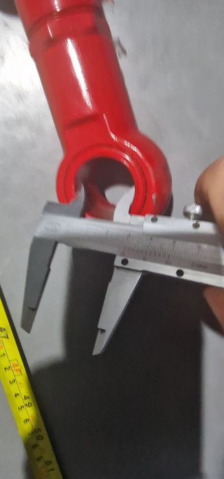 Cilindru hidraulic 1100 mm închis deschidere 800 mm tija 40 mm Diametr