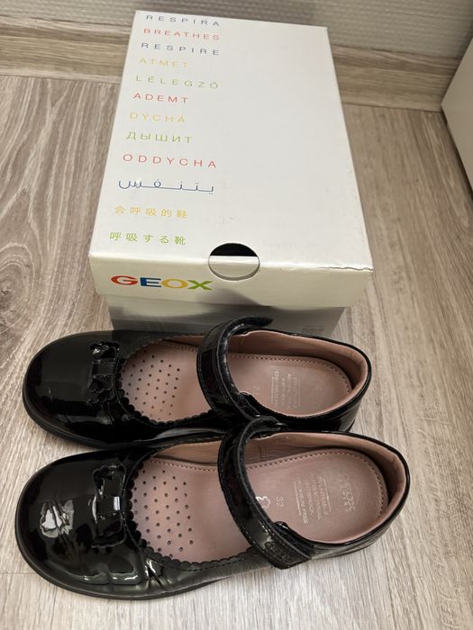 Balerini piele lacuita Geox, masura 32