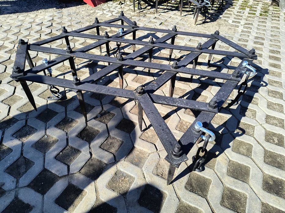 Grapa cu colti cu sistem de prindere dupa disc