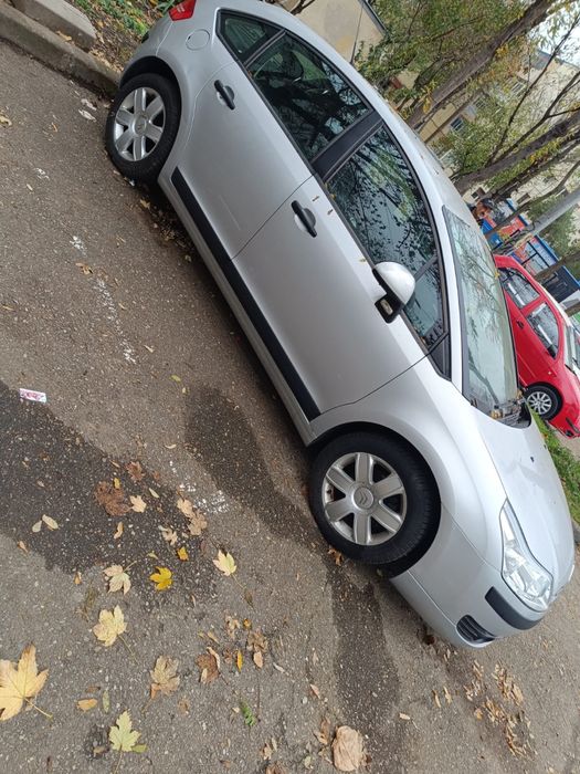Citroën C4 – An fabricație 2007 Motor 1.6 benzină | 125.000 km