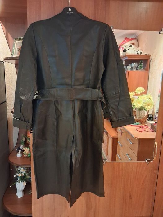 Продам коженный  плащь ,48 развер