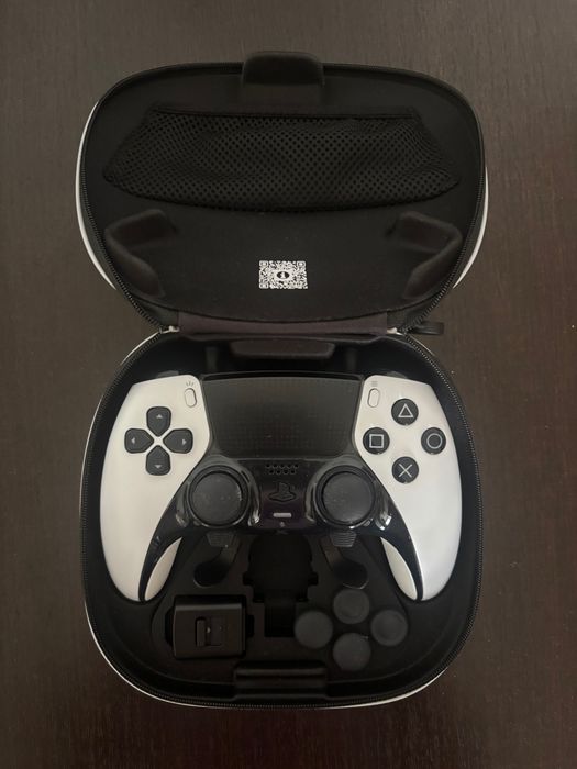 Контролер dualsense edge за playstation 5 + зарядно/поставка