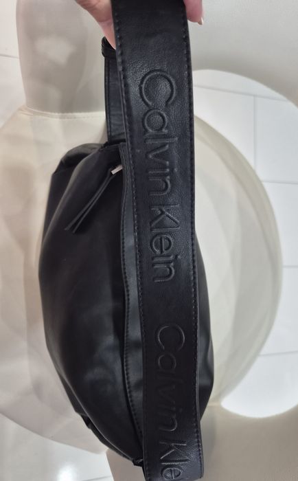 Дамски чанти Calvin Klein