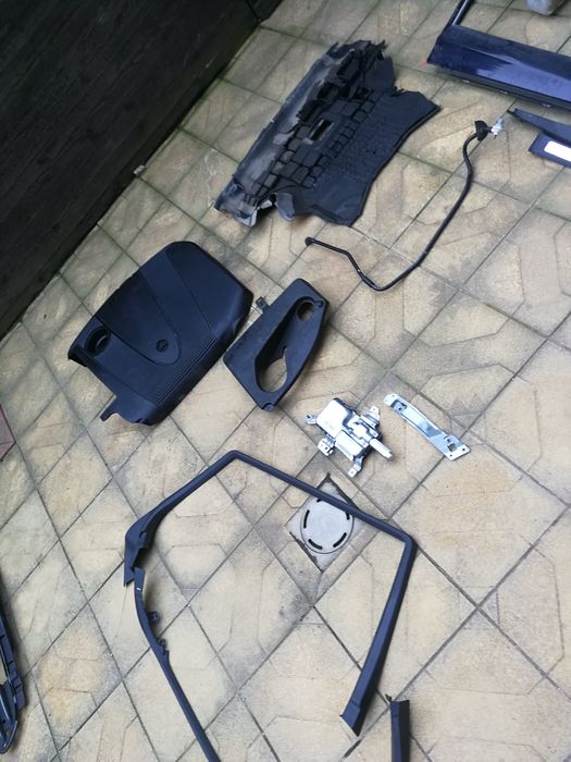 W203 останали части предна броня фейслифт