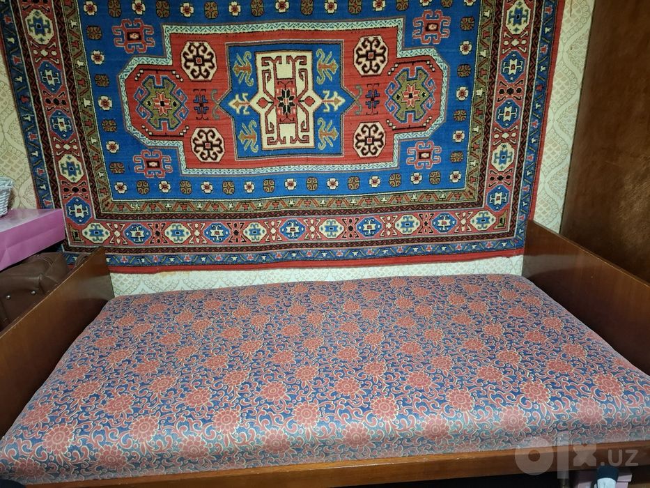 Продам кровать деревянную
