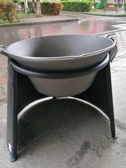 Oferta, ceaun fontă 22  369 lei fără suport