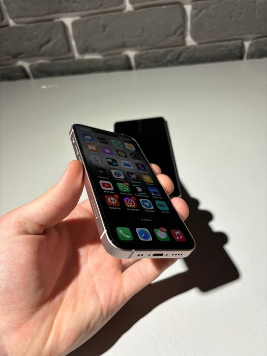 IPhone 13 mini , Samsung galaxy note 9