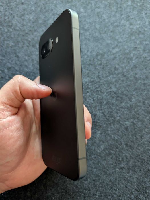 Google Pixel 9a 8/128GB + 2 калъфа