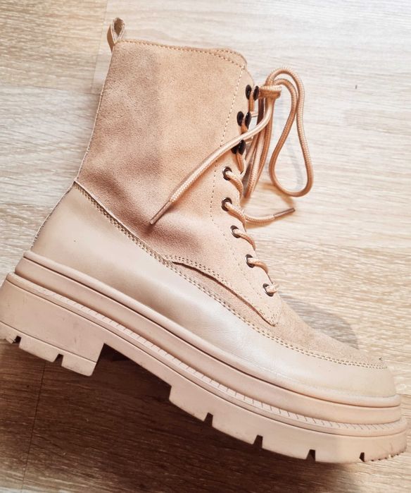 Дамски боти естествена кожа и велур.