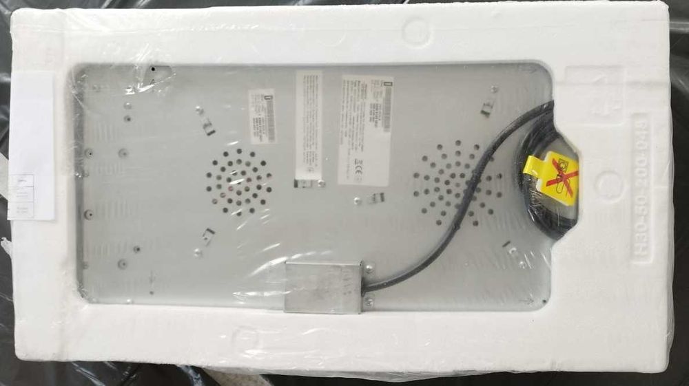 Вграден керамичен плот Hotpoint-Ariston HRD 5030 B