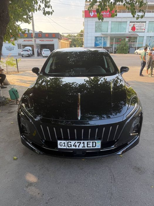 Hongqi eqm5 26000 yurgan