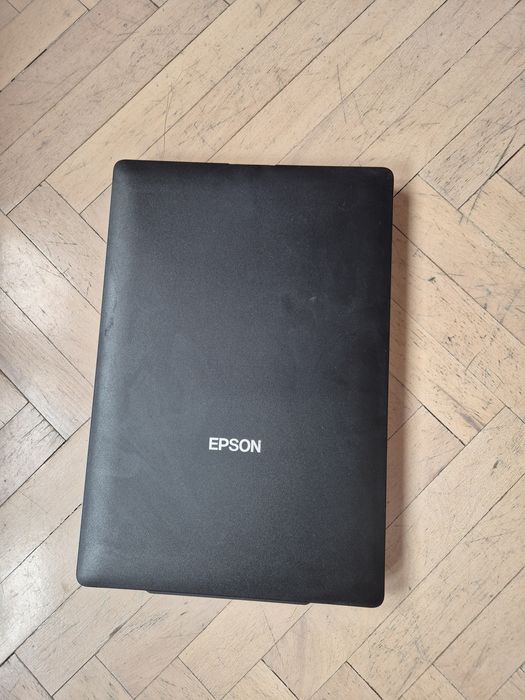 Скенер Epson Perfection V19