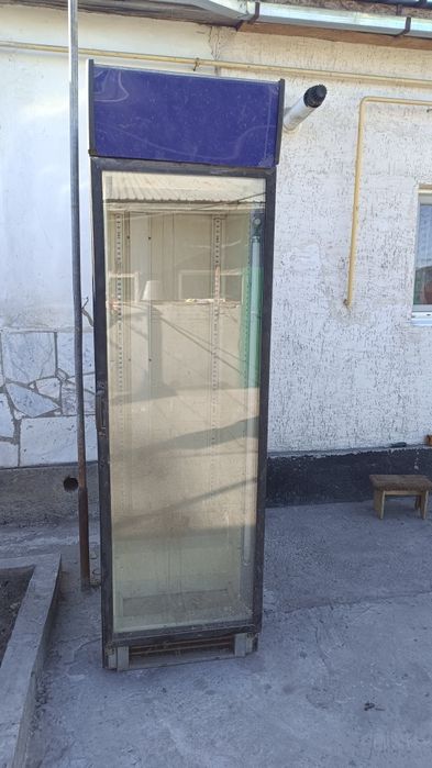 Холодильник витрина