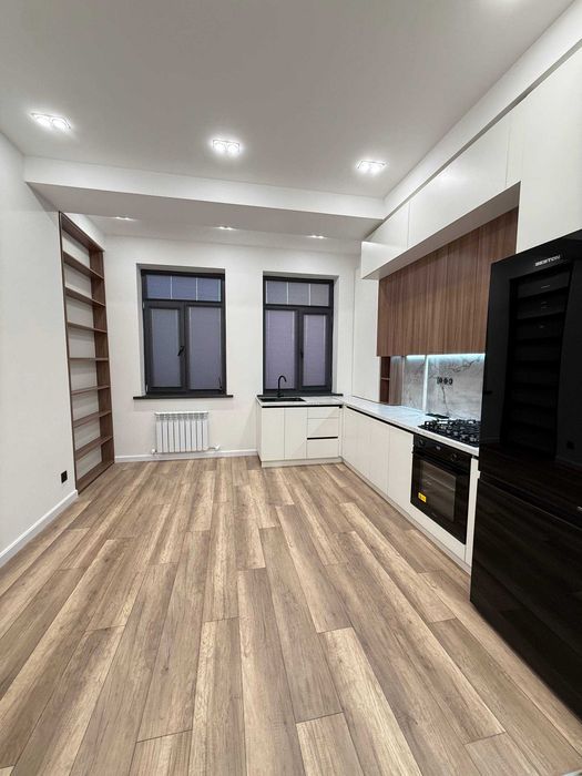 Продается квартира.Юнусабад 8 квартал 2/8/9 Новостройка