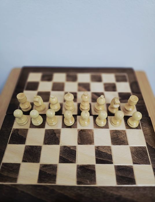 Tablă de șah din lemn fabricata in Romania.Latura 32 cm