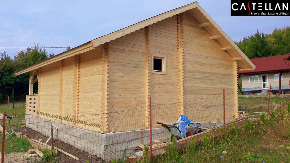 Vând cabane de lemn