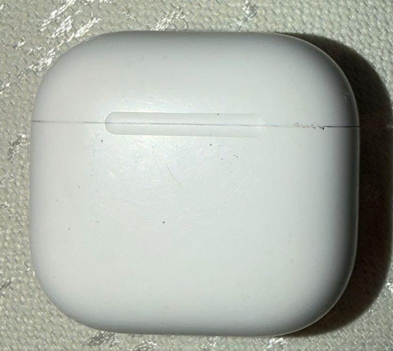 Airpods 4 модель